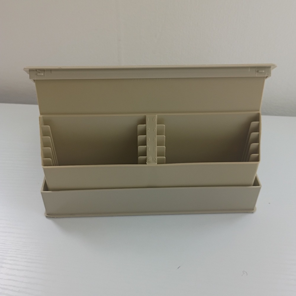 Vintage 3.5" Floppy Disk Storage Case Tan Micro Disk/10 Library Case GUC - Picture 7 of 9